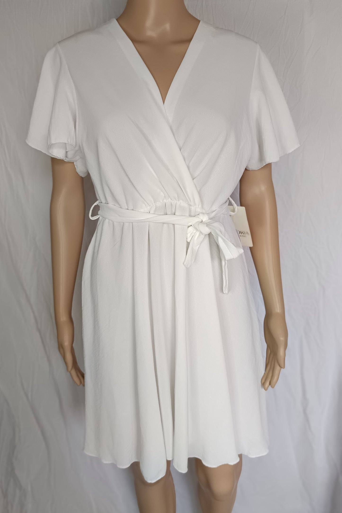 Kurzes weißes Kleid