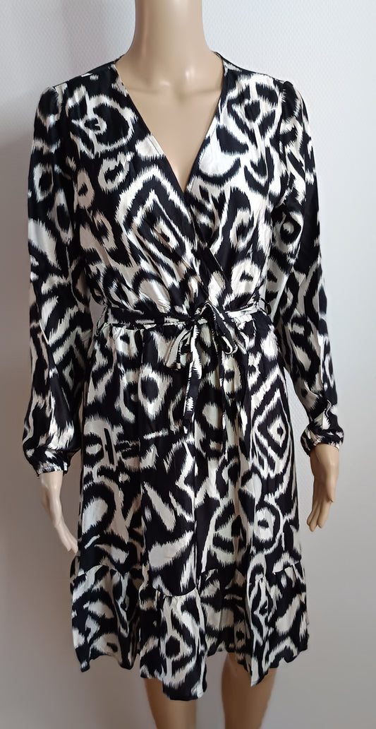 Kurzes bedrucktes Kleid